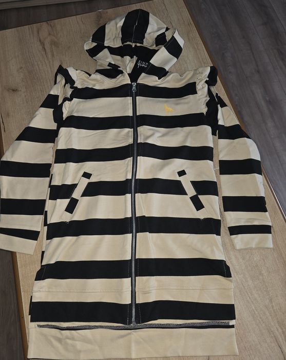 Nowa Bluza Na zamek Mashmnie 140/146cm Poszukiwana