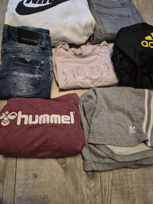 Zestaw ubrań ze zdjęć.