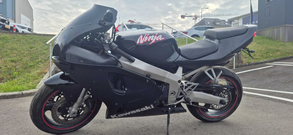 Kawasaki zx7 black édition