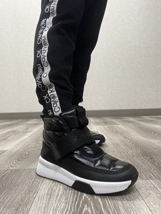 Зимние ботигки Calvin klein