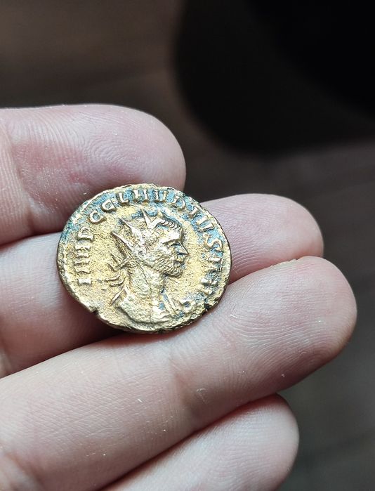 Duas moedas romanas acima da média