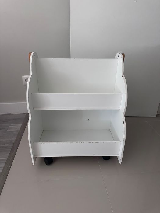 Mini Biblioteca Infantil com Rodas