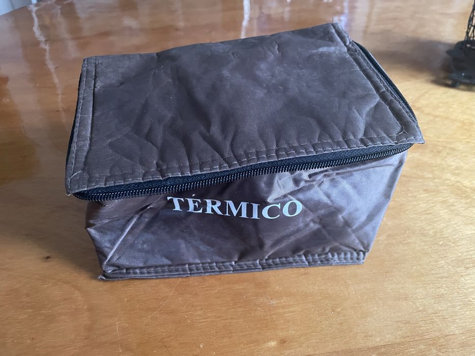 Saco térmico castanho