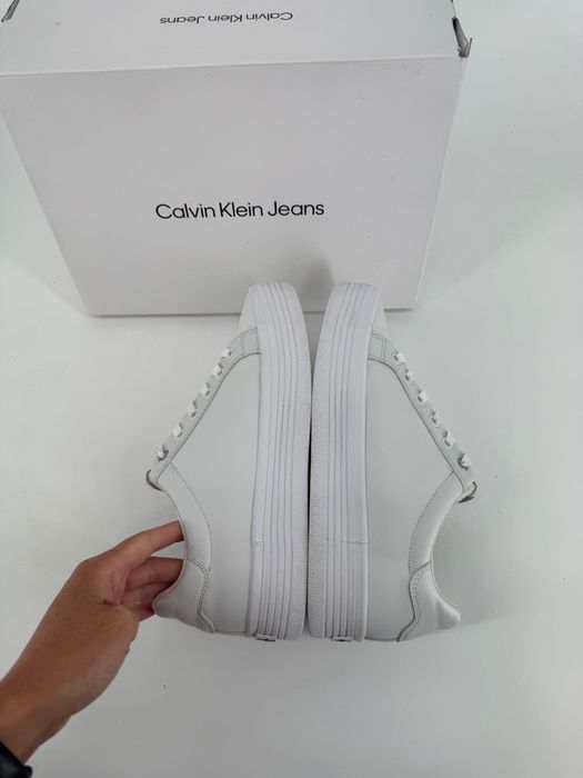 Calvin Klein sneakersy na platformie białe 40 skórzane buty vultc