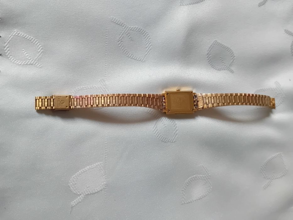 Japoński pozłacany zegarek damski swiston.