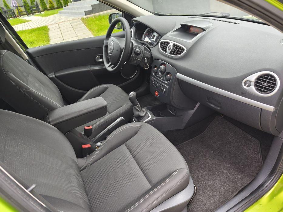 Renault Clio LIFT Kombi 1.2 75 KM Klima Alu 160 tyś KM Jabłuszko