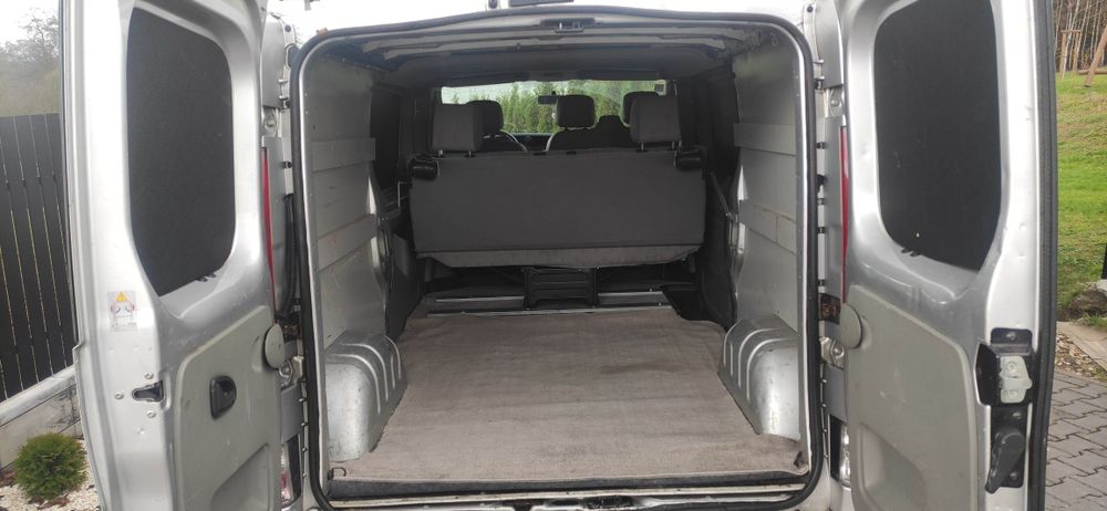 Renault Trafic 2.5 L1H2 dCi Vivaro Primastar bus brygadówka zamiana ko