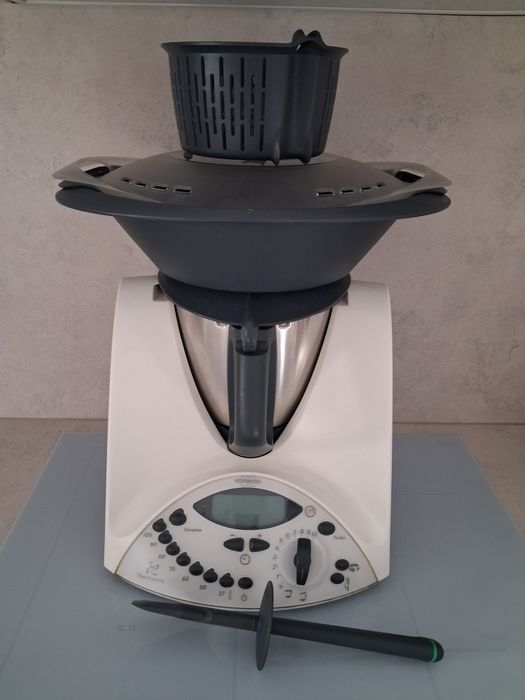 Thermomix TM31 + akcesoria + 6 książek z przepisami
