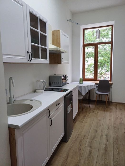 Дворівнева однокімнатна стильна квартира в центрі