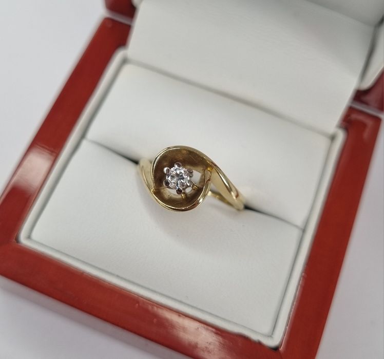 Pierścionek złoty z brylantem złoto 585