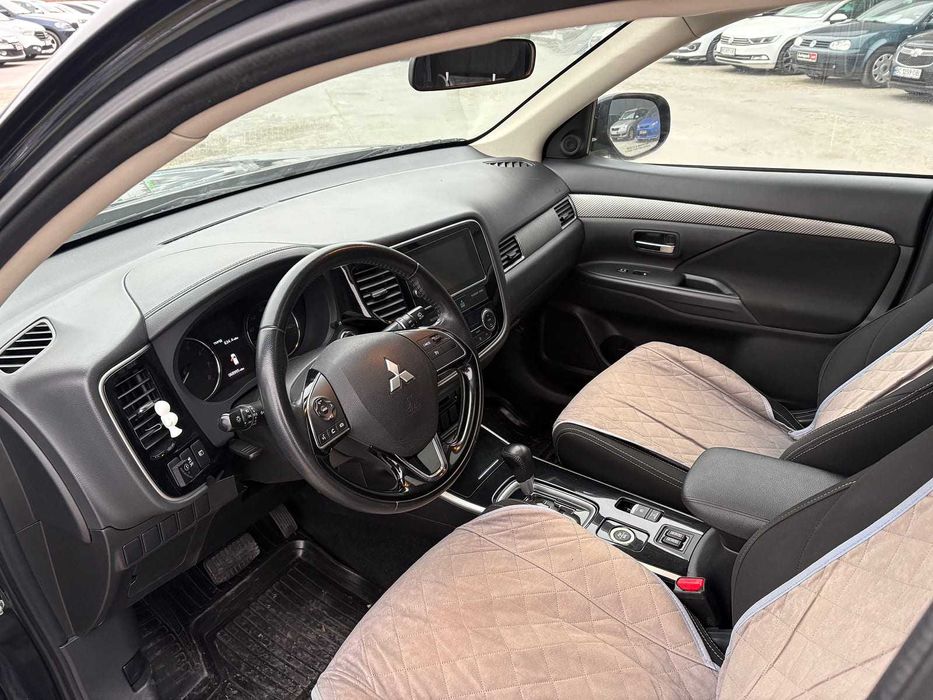 Mitsubishi Outlander III 2017