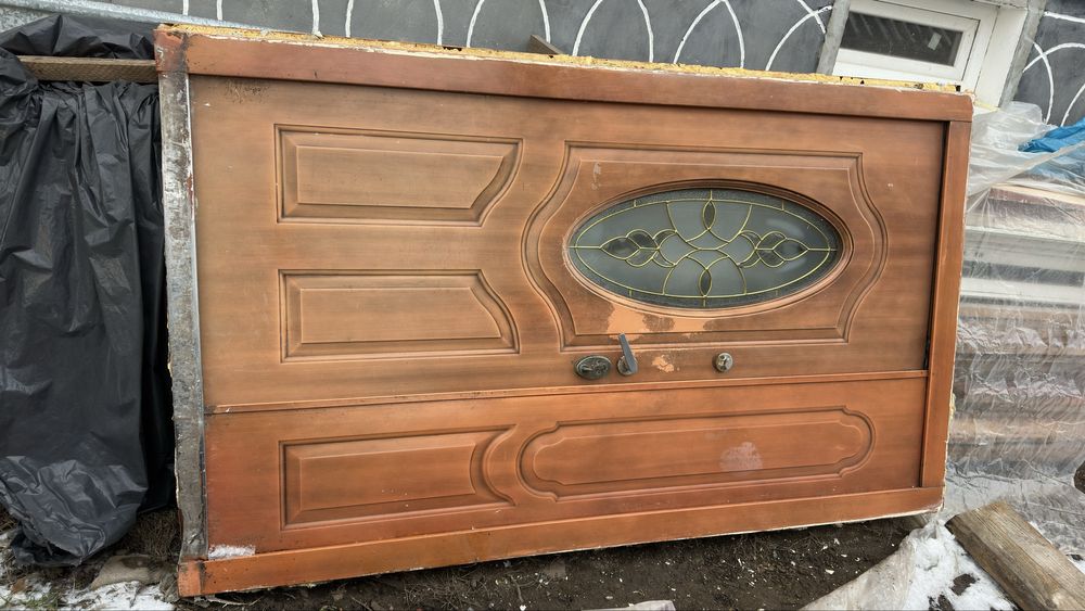 Продам двері вхідні б/у