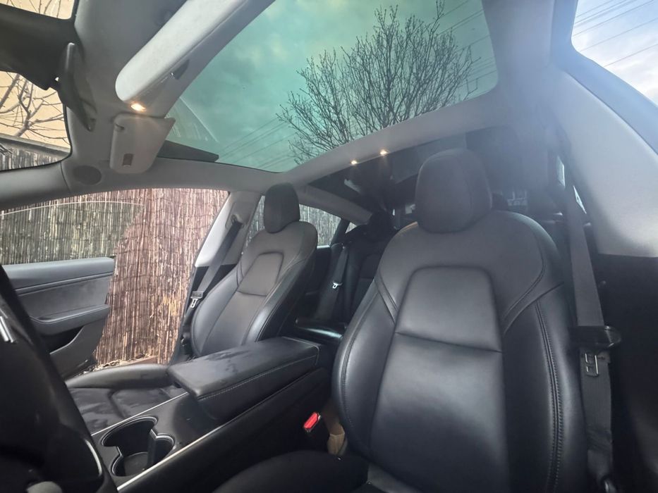 Продам Tesla model 3