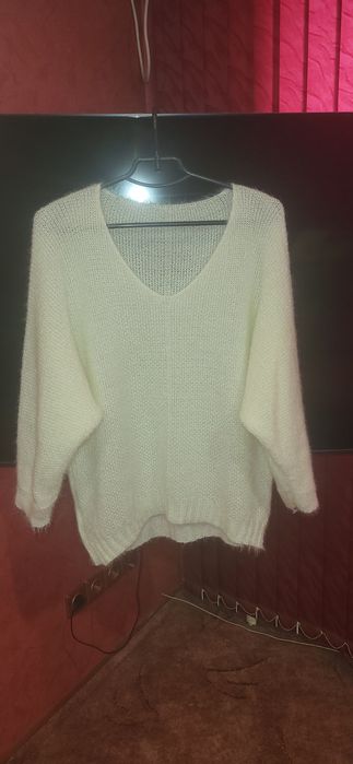 Женский свитер паутинка новый.