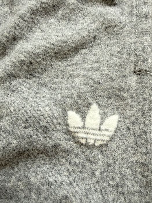 Спортивна кофтина adidas