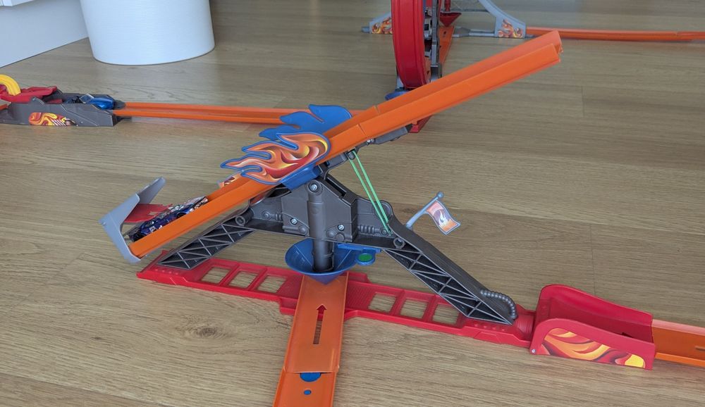 Hot wheels mega zestaw + autka