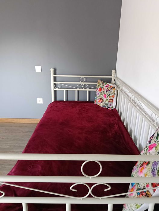 Cama de ferro branca