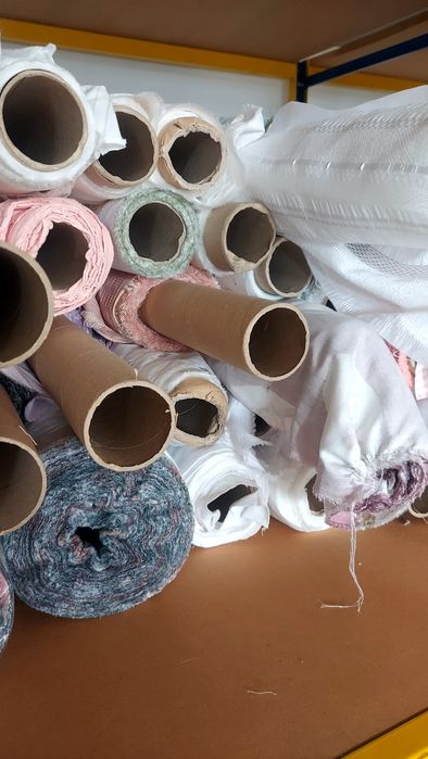 Stock de malhas e tecidos