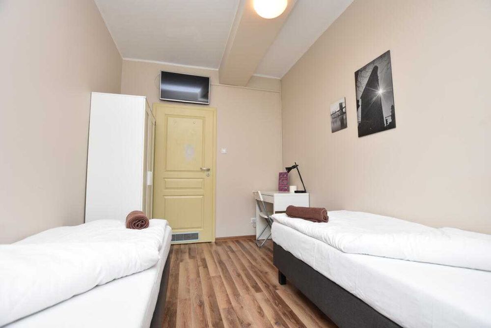 DUKESHOSTEL.pl Wrocław 2 min. od Rynku - mamy wolne, prywatne pokoje i apartamenty z łazienkami, wystawiamy faktury VAT.