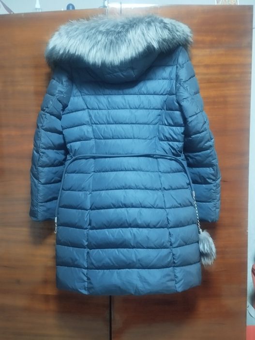 Зимовий плащик з  опушкою з натурального хутра