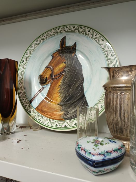 Prato cavalo em loiça