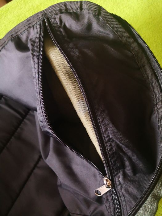 Plecak marki Dockers.