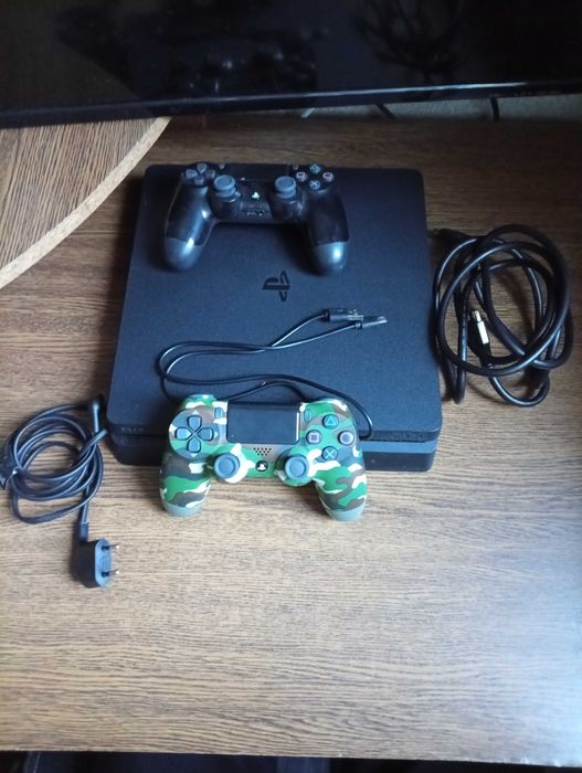 PlayStation 4 slim + 2 гри