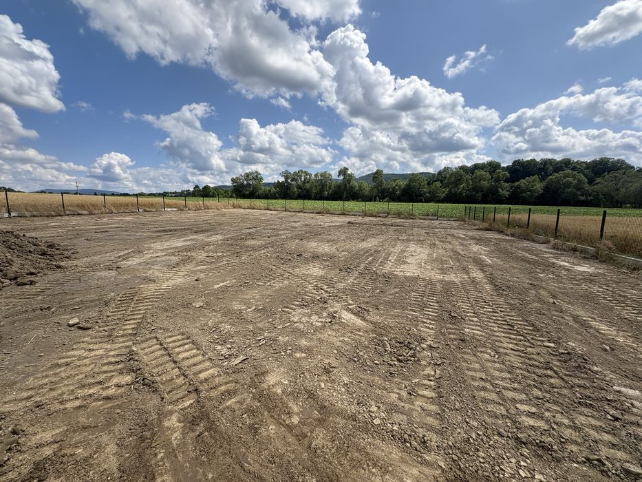 Roboty ziemne , usługi koparkami kucie młotem hydraulicznym