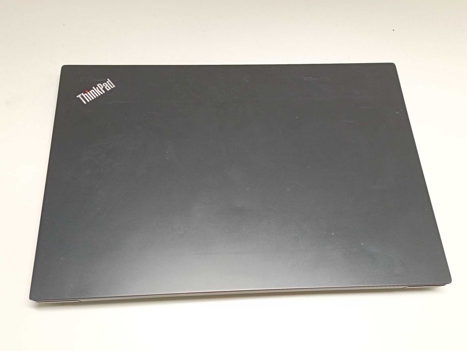 Lenovo ThinkPad E585 15.6"  Ryzen 5 2500U 8Gb 128Gb Radeon Vega 8