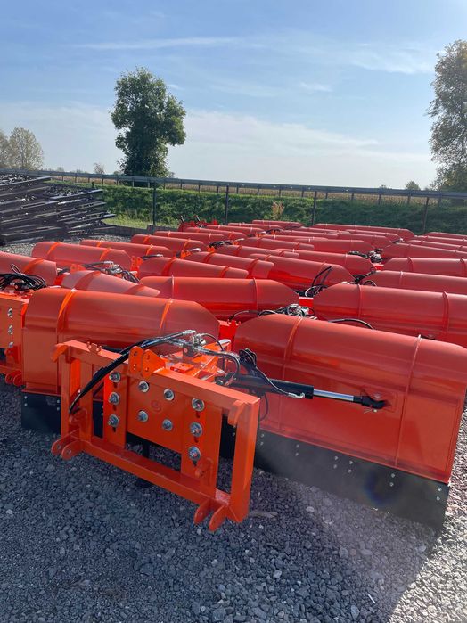 Duży mocny pług do śniegu do tura tuza skladany Metal Technik Dostawa