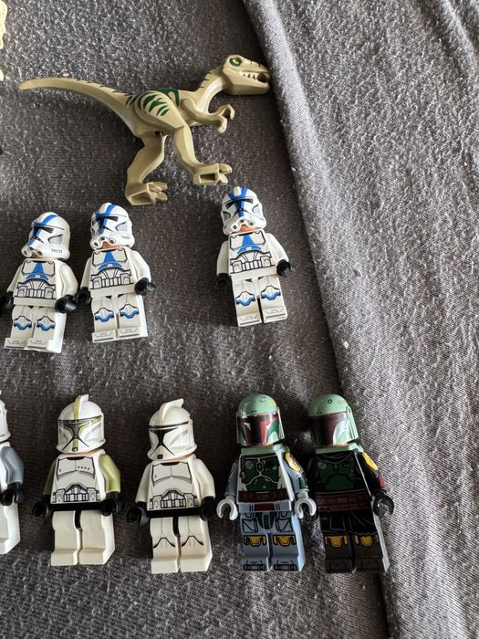 Figurki lego rezerwacja