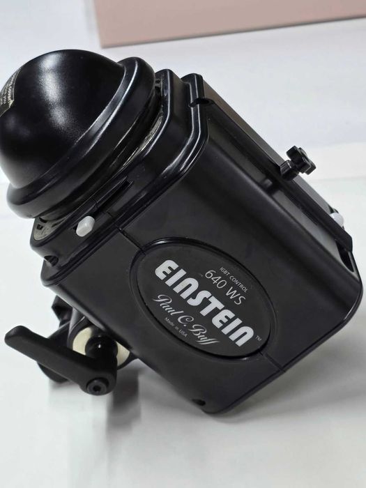 Студийная вспышка Paul C. Buff Einstein E640