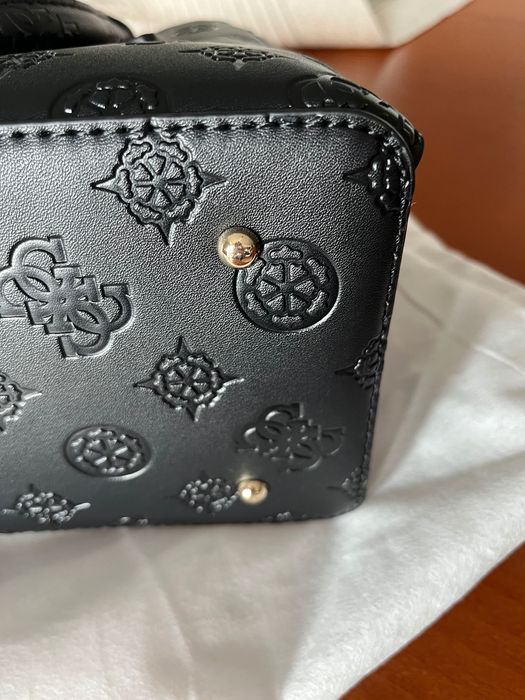 Torebka damska do ręki/ kuferek