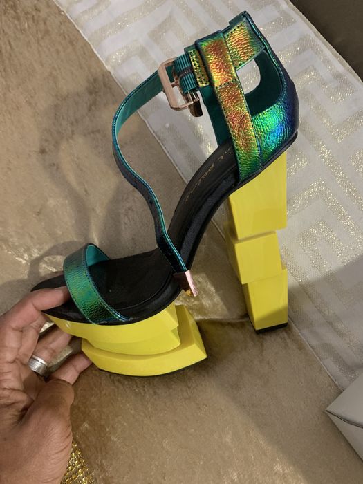 Salto alto verde escuro/Amarelo