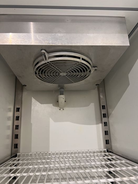 Шкаф холодильный Juka