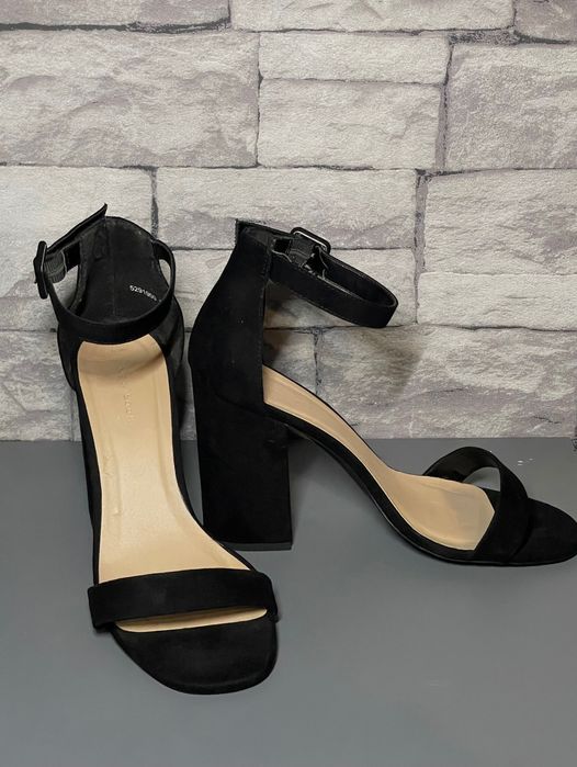 Туфлі з каблуком