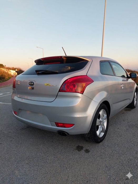 Kia Cee'd 1.4 Gasolina (2010) – 172.000 km – Impecável & Revisão Feita