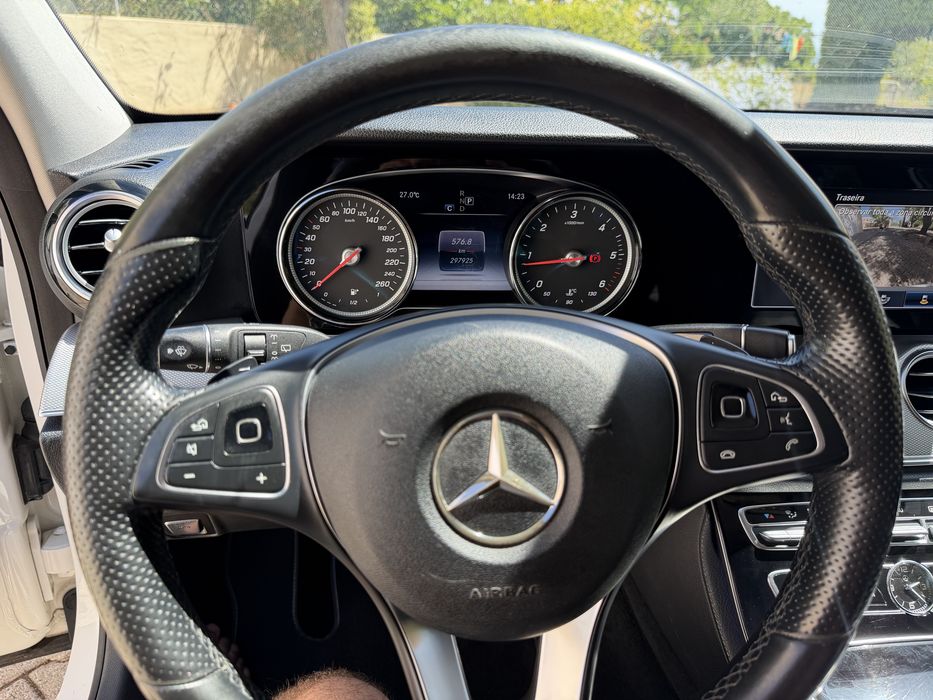 Mercedes E 220 carrinha 194cv caixa 9