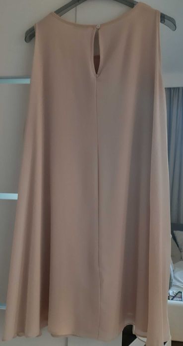 Sukienka wizytowa Motivi z żorrzety M/L . Kolor kremowy.