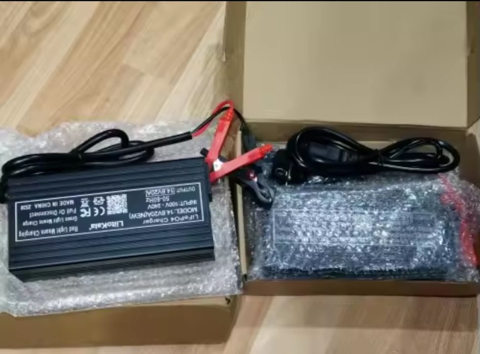 Зарядний пристрій для акумуляторів LiFePO4  14.6V 20A 4S LiitoKala