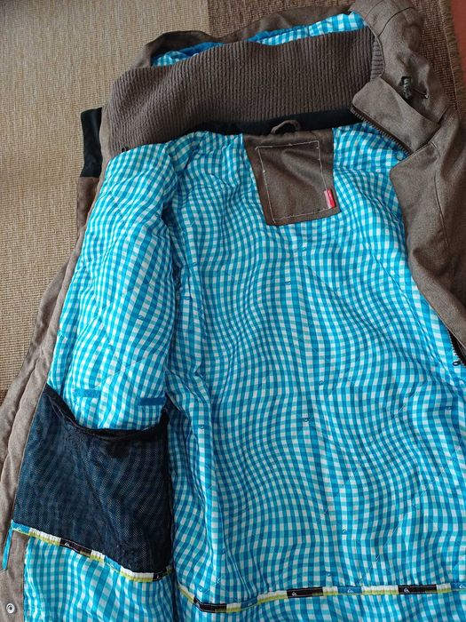 Blusão Quiksilver com capuz amovível (Tamanho XL)