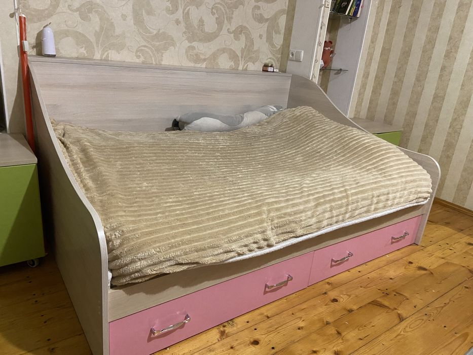 Дитяче/підліткове ліжко з ортопедичним матрацом 185*130