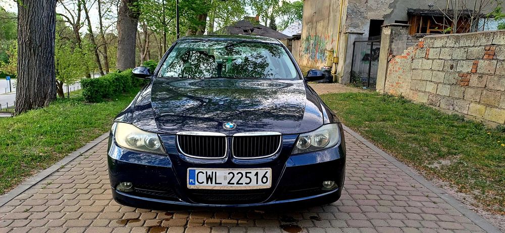 BMW E90 320i 150KM
