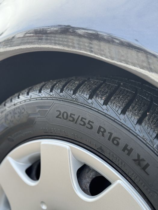 Volkswagen Golf V 2006 1.6MPI бензин