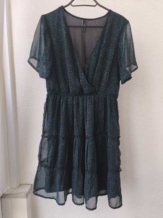 Vestido verde e preto