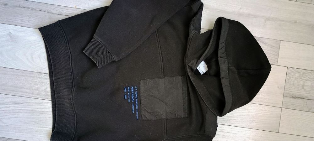 Czarna bluza Zara z kapturem r.122