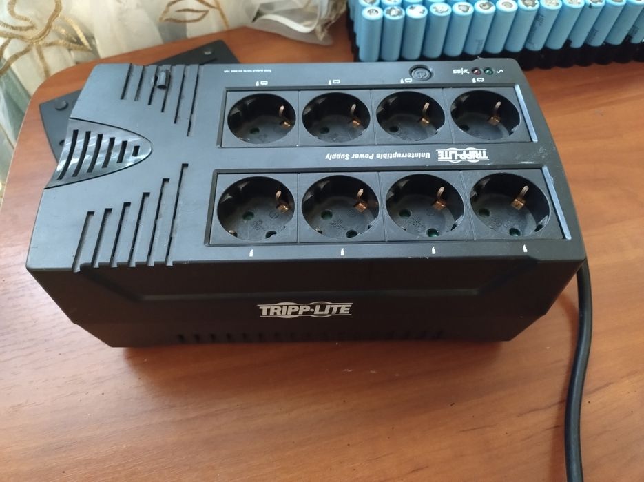 ДБЖ Tripp Lite 750VA/450Ватт