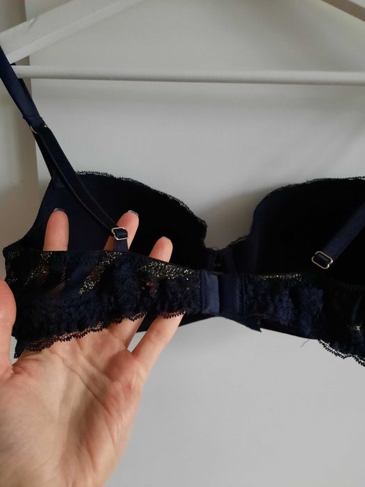 Intimissimi biustonosz stanik balkonetka czarny złoty koronka 80B 75C