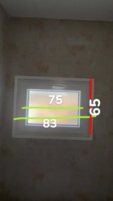 Janela Basculante PVC (Antracite fora e branco dentro) Vidro Duplo Fosco 83x65 cm - WC - Como Nova