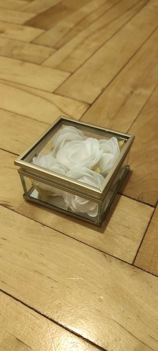 Pudełko na obrączki ślubne szklane